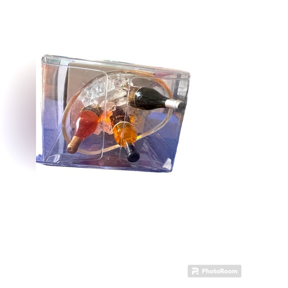 Wine bottle stop acrylic NWT - Picture 7 of 7